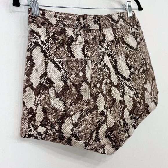H&M Brown Cream Snakeskin Print High Rise Stretch Cotton Denim Bootie Shorts - Picture 7 of 13